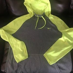 Thermal fit Nike Hoodie adult small
